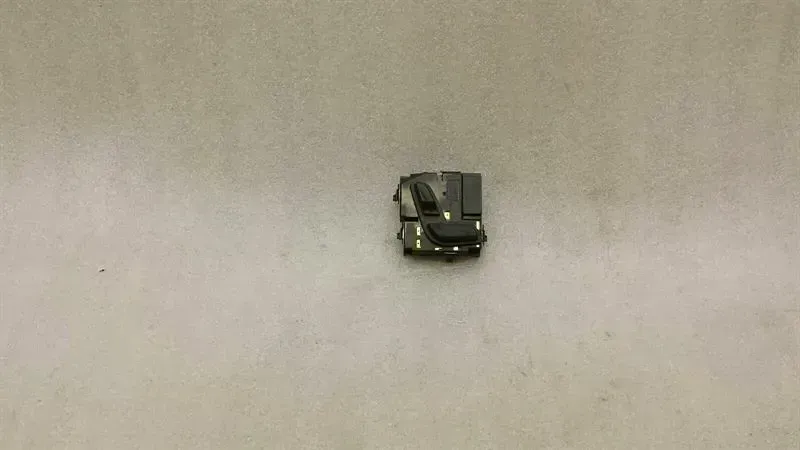 Mercedes GLK X204 right seat switch A2048701758 seat switch right front