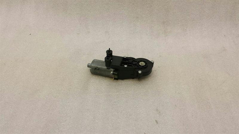 Mercedes GLK X204 Front Right Seat Motor A0068206642 Seat Motor Front Right