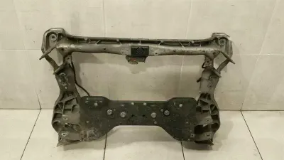 Mercedes CLK W209 Beam Subframe Front A2036280657 Front Axle Carrier M272 W203