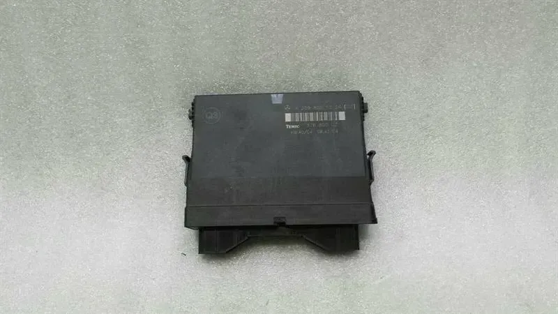Mercedes CLK W209 rear electronic module A2098205226 control unit rear ECU