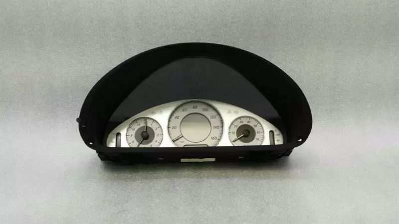 Mercedes CLK W209 Instrument Cluster A2095409611 Speedometer CLK350 MPH M272 V6