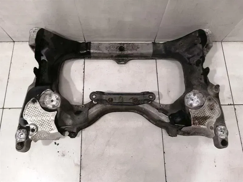 Mercedes SL350 R230 Beam / Subframe Front A2306280357 Front Axle Carrier