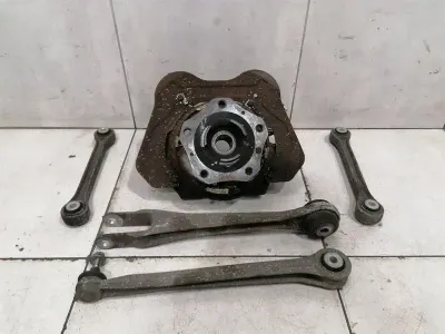 Porsche 911 997 right rear hub 99733111207 wheel bearing housing rear right