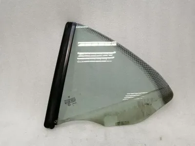 Porsche 911 997 left rear quarter glass 99754311111 door window 1/4 rear left