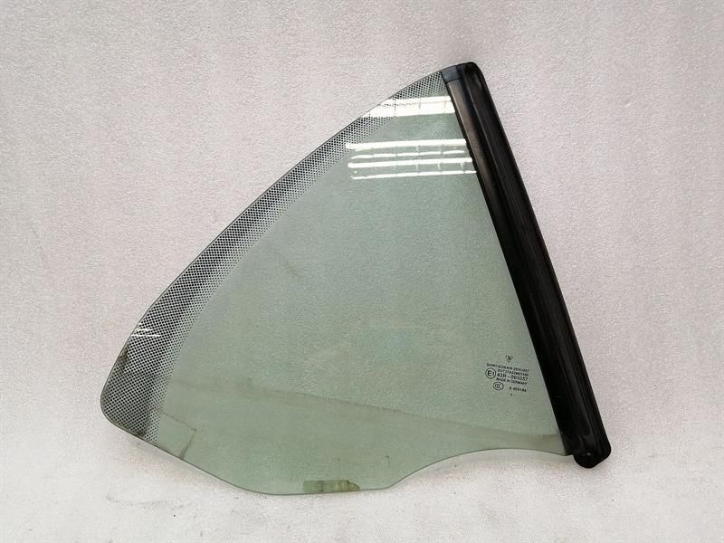 Porsche 911 997 right rear quarter glass 99754311211 door window 1/4 rear right