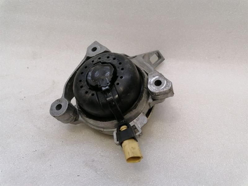 Bentley Bentayga 36A MK2 Right Gearbox mount 4M0399202G Gearbox Mount Re