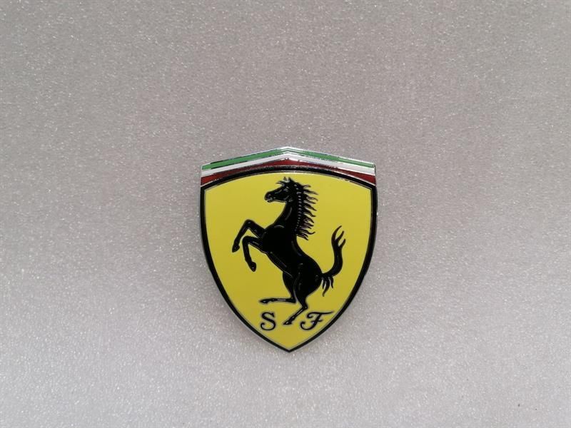 FERRARI 458 F142 SPIDER 82746100 SQUADRA CORSE SHIELD BADGE -SHIELD BADGE- LOGO