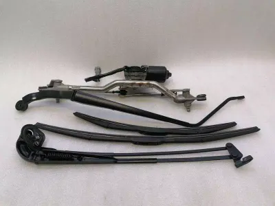 Ferrari 458 F142 Spider Front Wiper Linkage 82963900 Wiper Motor Front