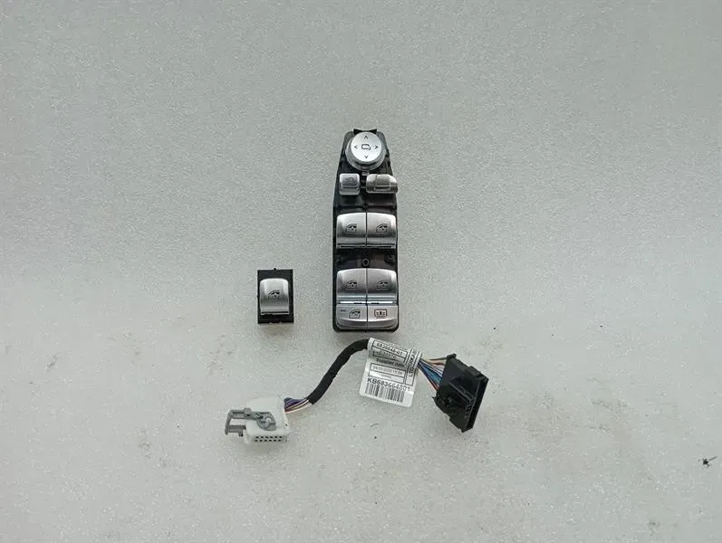 BMW 8 Series 18--25 G16 M8 Gran Coupe Window Switch 9460493 Window Switch