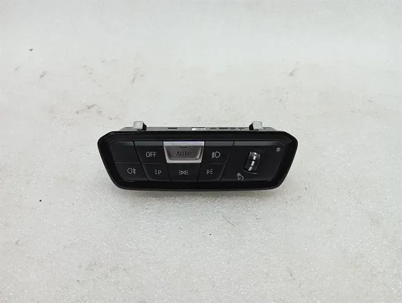BMW 8 Series 18--25 G16 M8 Gran Coupe Light Switch 5A16B10 Light Switch