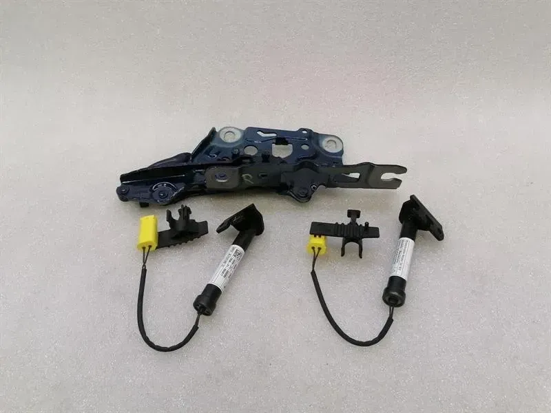 BMW 8 18--25 G16 M8 Gran Coupe Bonnet Hinge Right 7347408 Hood Hinge Right