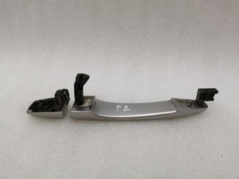 Cadillac STS-V STS LC3 door handle 19121211 door handle right front right