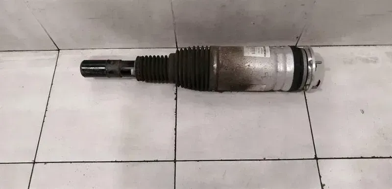 Strut Range Rover L405 Shock Absorber Front LR057699 Shock Absorber Front Airmatic