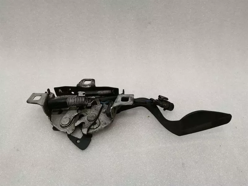 Maserati Quattroporte M139 Bonnet Lock 67278100 Bonnet Lock