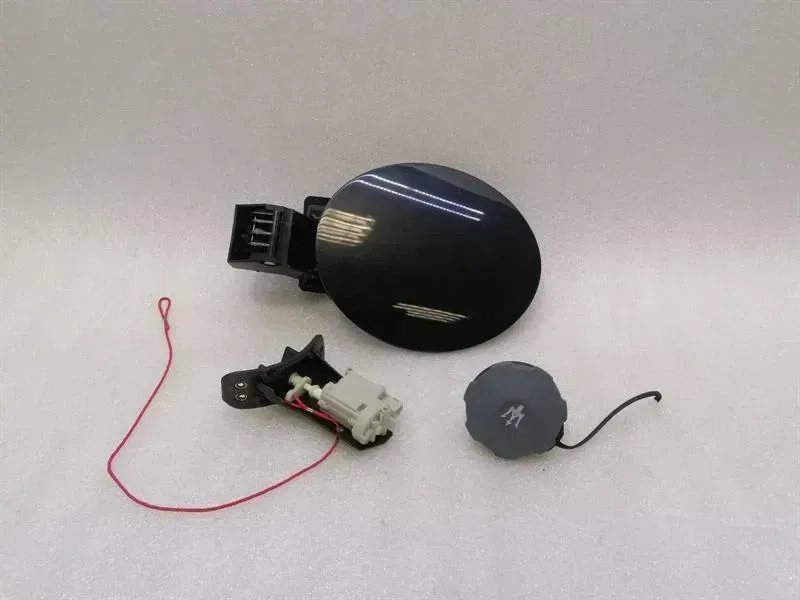Maserati Granturismo M145 fuel filler cap 980145030 fuel cap tank flap