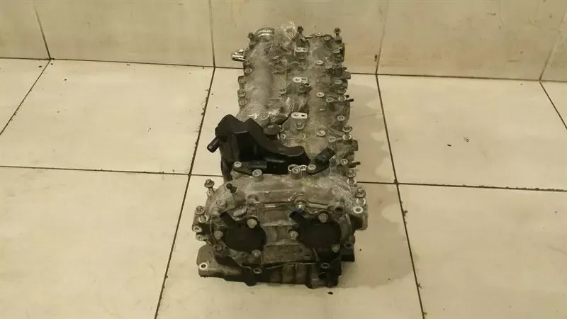 Mercedes S-Class W222 S500 Cylinder Head A2780107703 CYLINDER HEAD M278