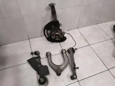 Mercedes SL R231 Left Front Hub Set A2313320701 Wheel Bearing Housing Front Left Set