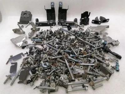 Mercedes SL R231 SCREENS BOLTS FROM ONE CAR SET SCREWS
