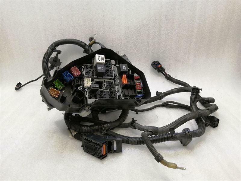 Porsche Cayenne 958 92A Engine Bay Fuse Box 7P5971072AL Fuse Box