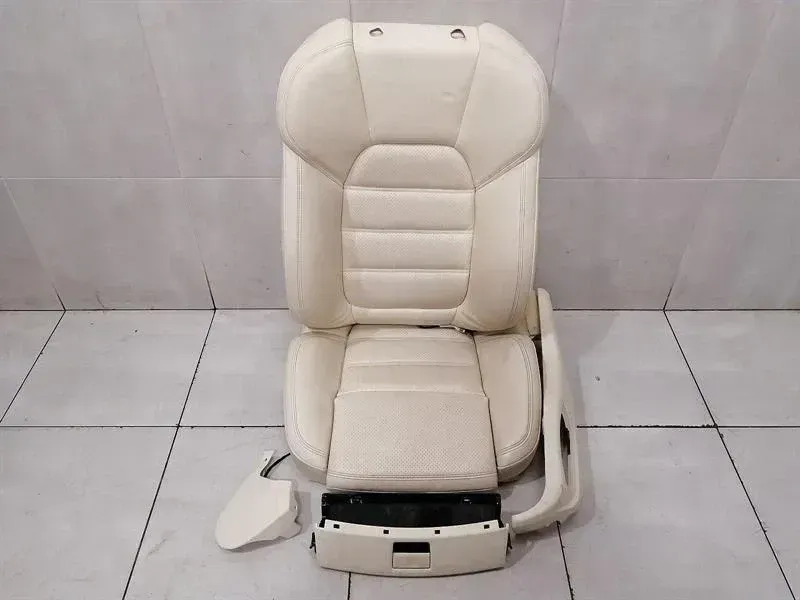 Porsche Cayenne 958 GTS Sport FLH Seat Leather 7P5881775 Front Left Seat Leather