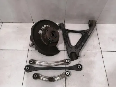 Porsche Cayenne 958 92A Right Rear Hub 95833161201 Wheel Bearing Housing Rear Right