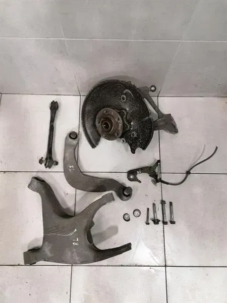 Porsche Macan 95B left rear hub 8R0505435C wheel bearing housing rear left