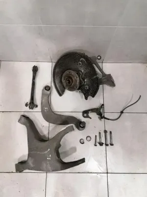 Porsche Macan 95B left rear hub 8R0505435C wheel bearing housing rear left