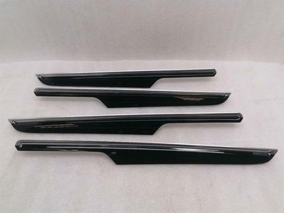 Porsche Macan 95B Door Veneer Set 95B867062D Door Bar Set Piano Paint