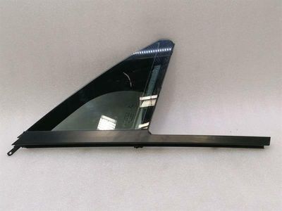 Porsche Macan 95B Right Front 1/4 Glass 95B845114 Door Panel 1/4 Front Right