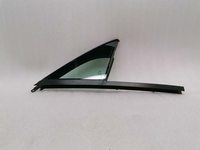 Porsche Cayenne 958 92A Right Front 1/4 Glass 7P6845114 Door Panel 1/4 Front RE