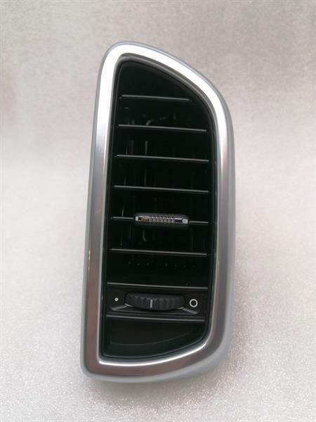 Porsche Cayenne 958 92a Left Air Vent 7P5819703D Vent Nozzle Left