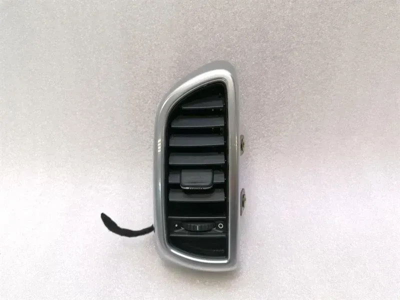 Porsche Cayenne 958 92a Right Air Vent 7P5819704D Ventilation Nozzle Right