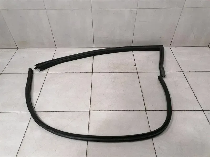 Ferrari Roma F169 Door Seal 783102 LH Door Seals LEFT LEFT LEFT902585