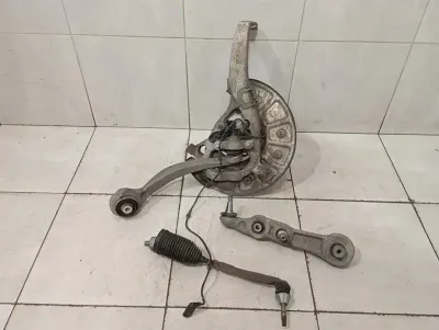 Mercedes C Class W205 Left Front Hub A2053309903 Wheel Bearing Housing Front Left