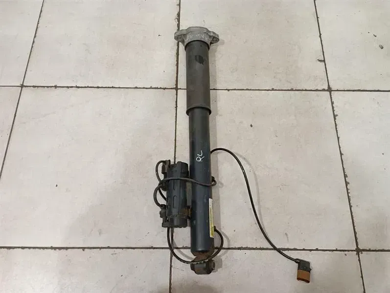 Mercedes C Class W205 Shock Absorber Rear A2053201300 Rear Shock Absorber