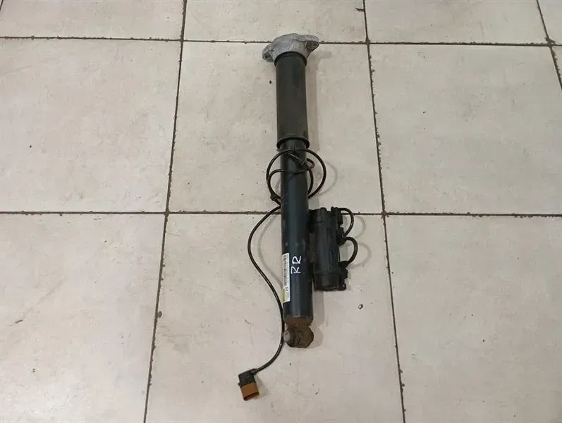 Mercedes C Class W205 Shock Absorber Rear A2053201400 Rear Shock Absorber