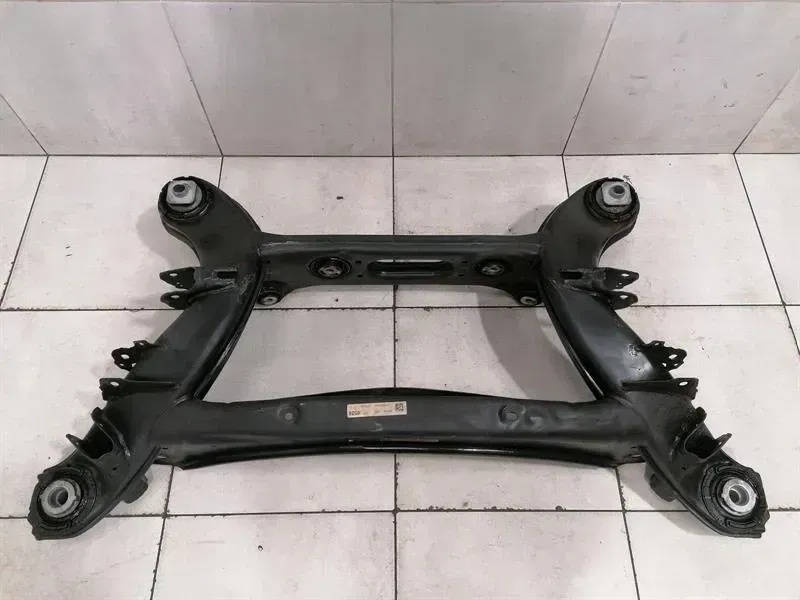 Mercedes C Class W205 C63 AMG Subframe Rear A2053503205 Axle Frame Rear Axle
