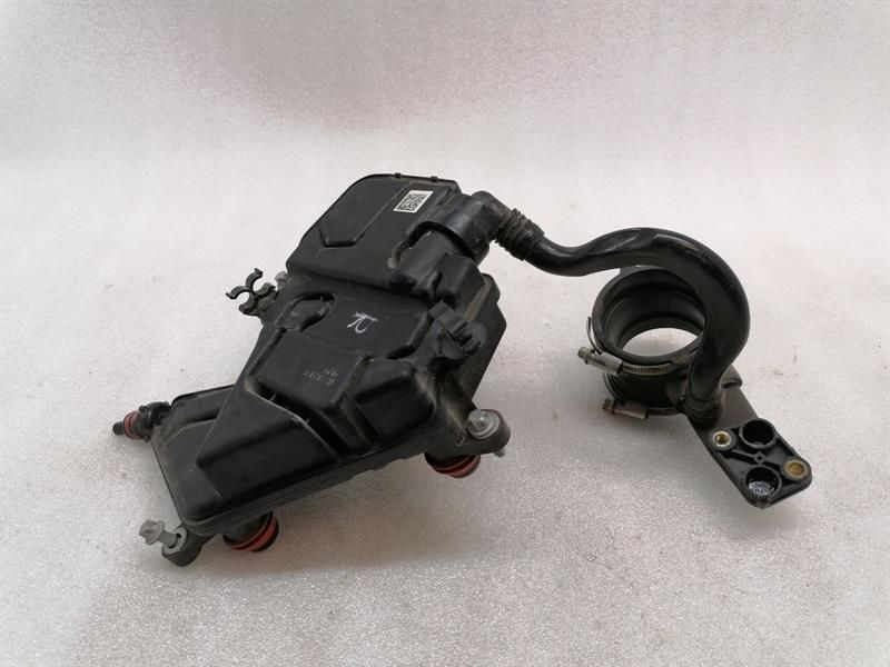 Mercedes C Class W205 C63 AMG Right Oil Separator A1770780219 Oil Separator