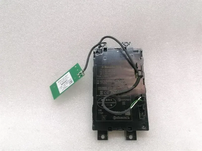 Mercedes CL W217 electronic module A2229001017 control unit NFC CHARGER