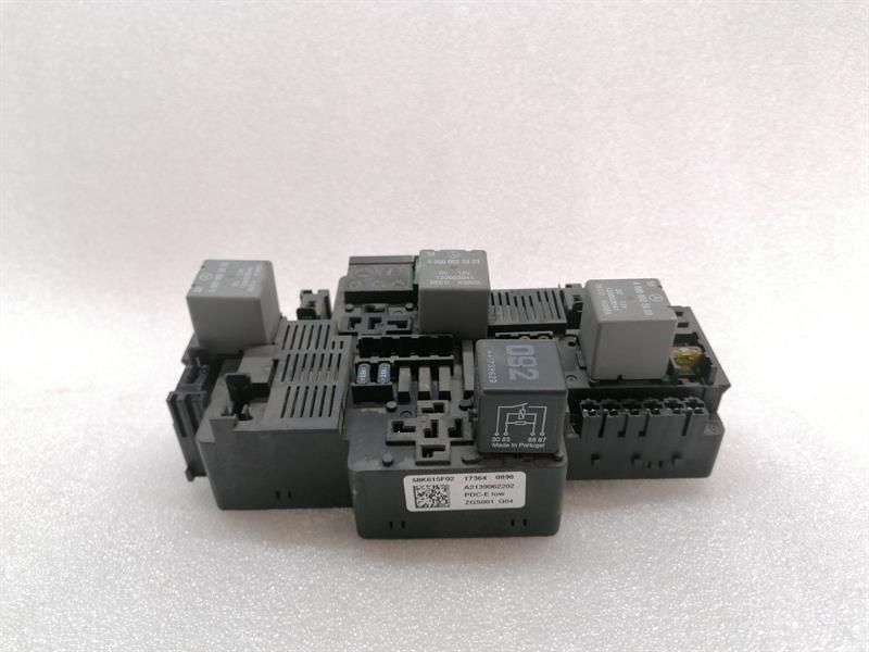 Mercedes CL W217 Fuse Box A2139062202 Fuse Box