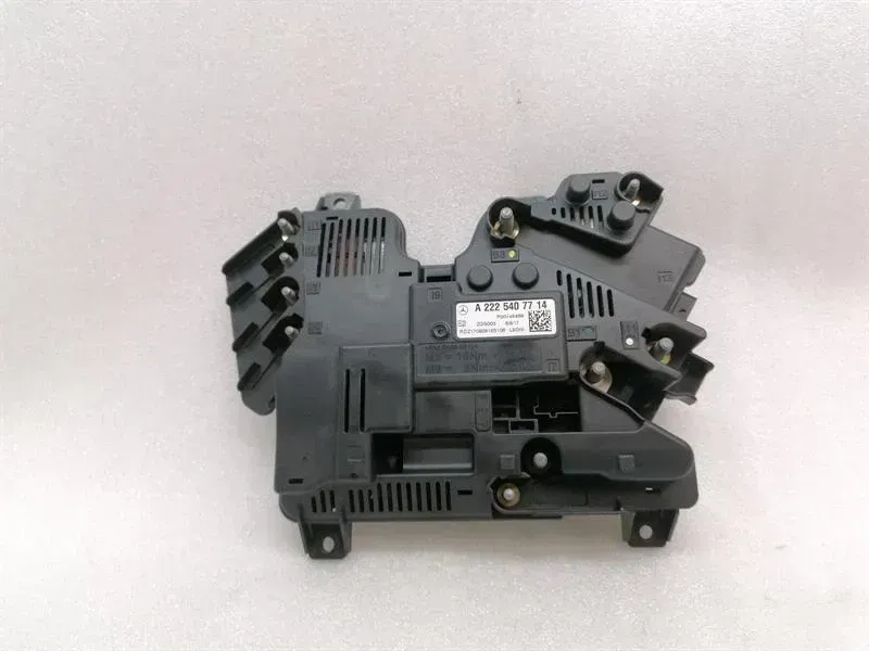 Mercedes CL W217 rear fuse box A2225407714 fuse box rear