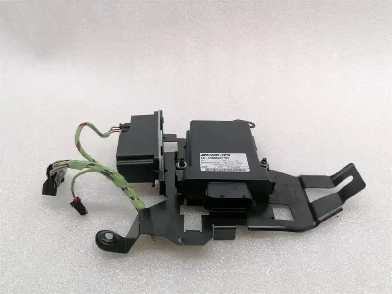 Mercedes C Class W205 AMG Electronic Module A2909002702 ECU AMG
