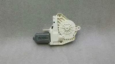 Audi RS6 4G FRH door window motor 8K0959802B power window motor front right