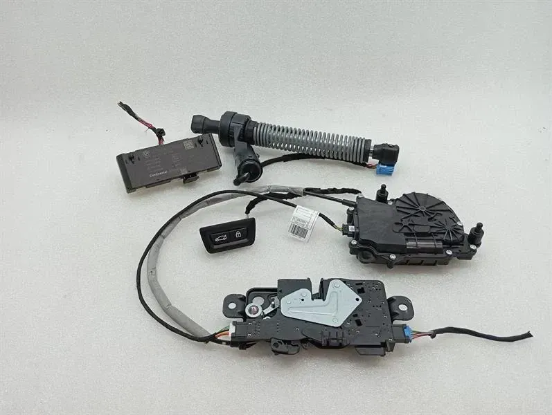 BMW 4 M4 G82 G22 Boot Lock Set 163672 Tailgate Lock