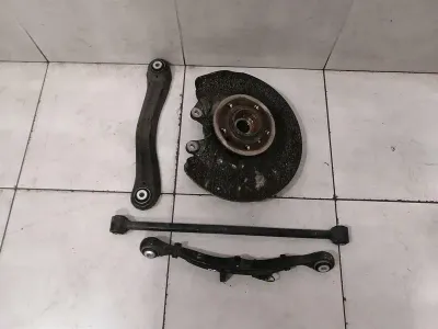 Mercedes GLS 350D Right Rear Hub A1663500508 Wheel Bearing Housing Rear Right Set