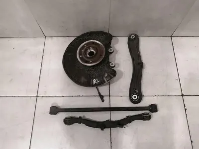 Mercedes GLS 350D Left Rear Hub A1663500408 Wheel Bearing Housing Rear Left Set