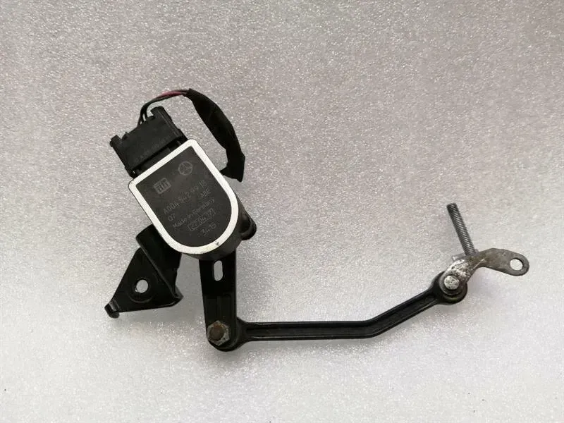 MERCEDES GLS 350D Front Right Level Sensor A0045429918 Level Sensor