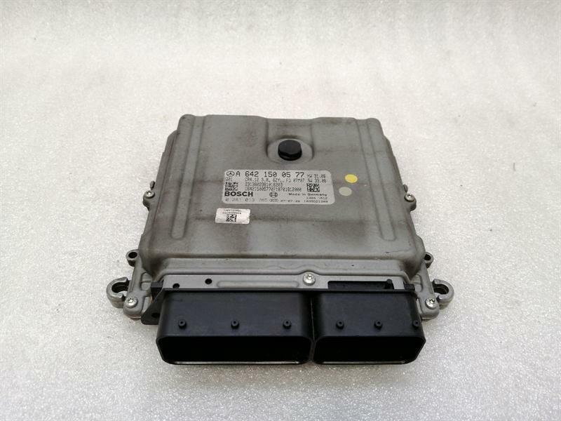 Mercedes R Class W251 Engine ECU A6421500577 Engine Control Unit OM642 V6 Diesel