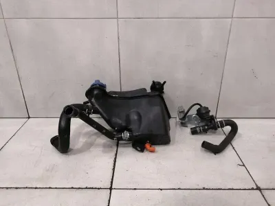 Porsche Cayman 718 GT4 Expansion Tank 98110604704 Expansion Tank Coolant