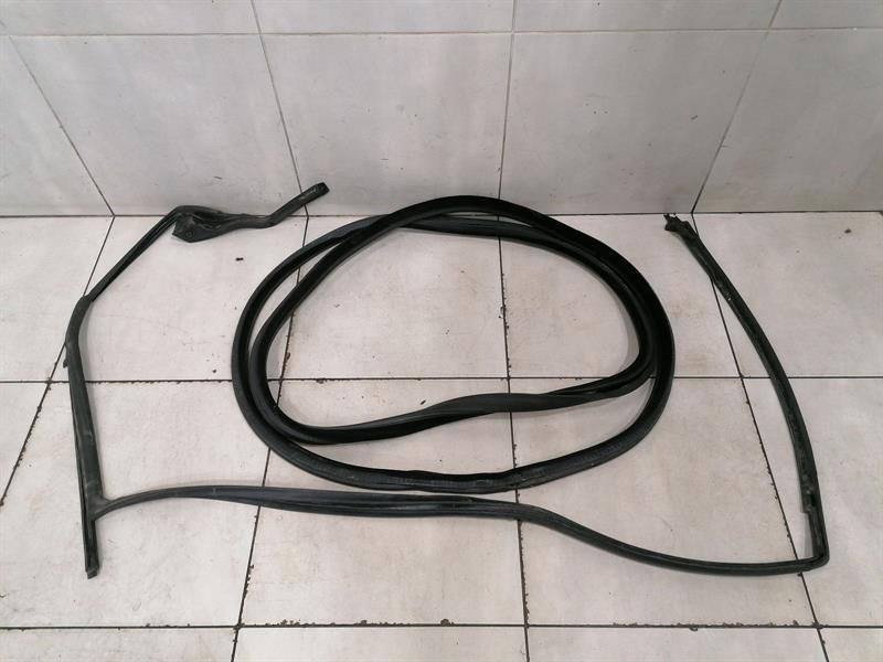 McLaren 720S Coupe Door Seal 14AC484CP LEFT Door Seals